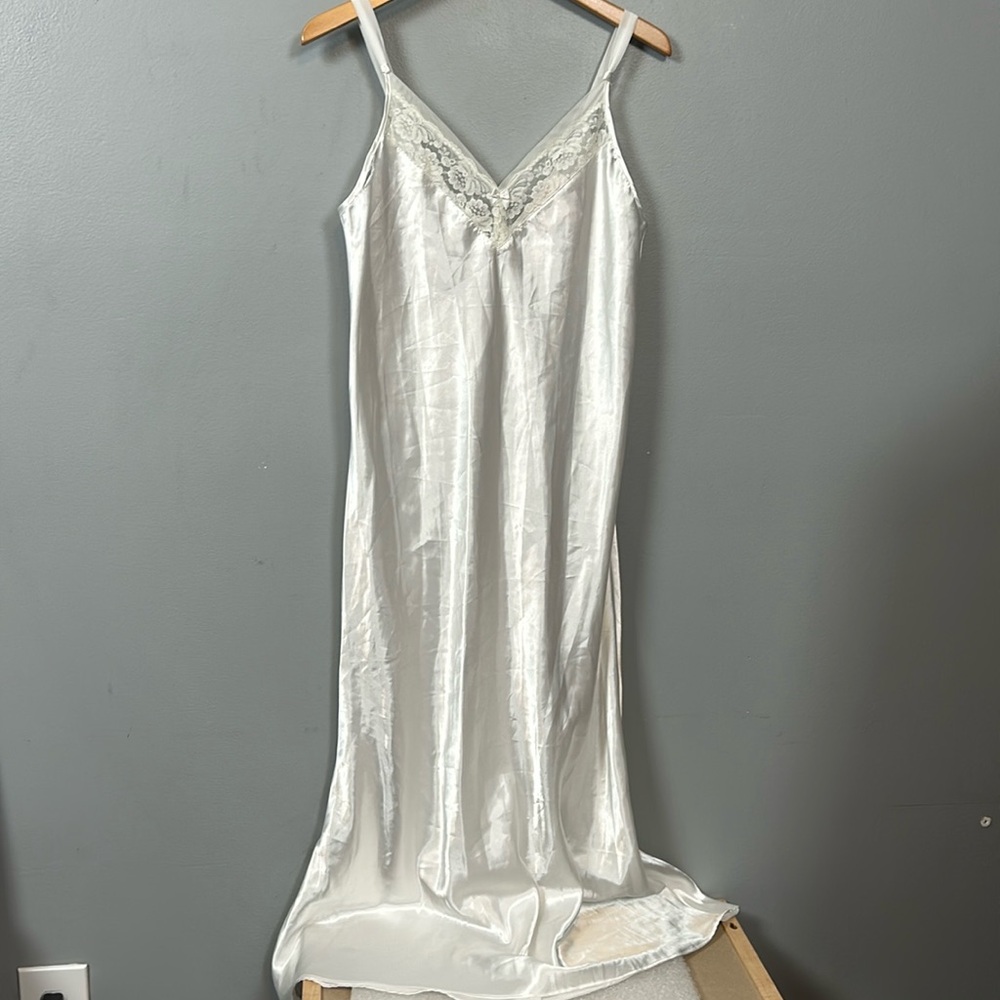 Oscar De La Renta White Lace Chest Maxi Slip size L